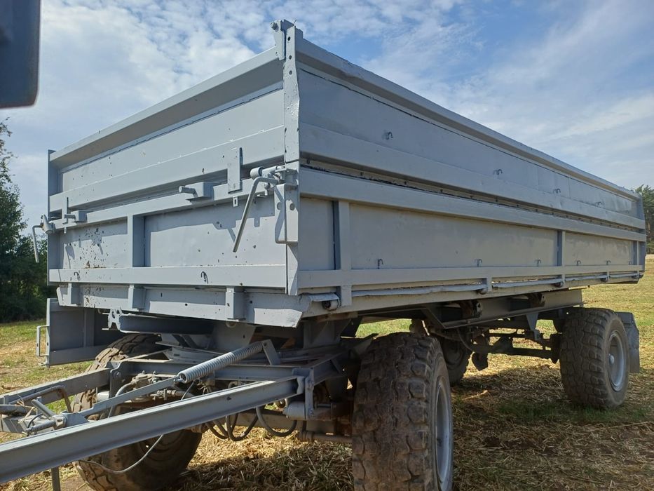 Przyczepa rolnicza HL 8011