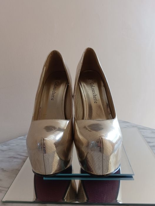 Vendo sapatos de salto alto 37 usados uma vez