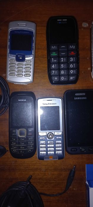 Sony Ericsson, Nokia, Samsung, Novum - zestaw telefonów