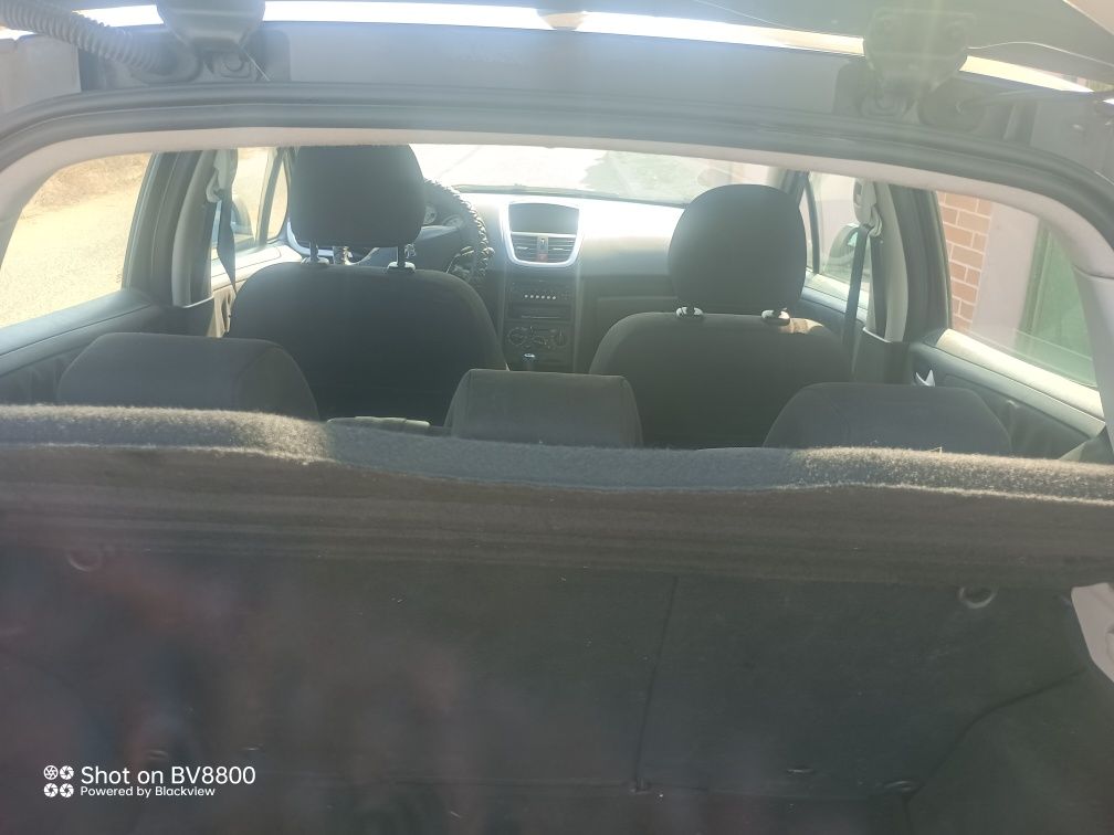 Peugeot 207 1,4 gasolina