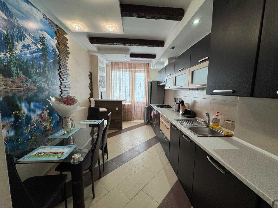 Продаж 3-х кімнатної квартири, новобуд, біля ринку, м. Трускавець!