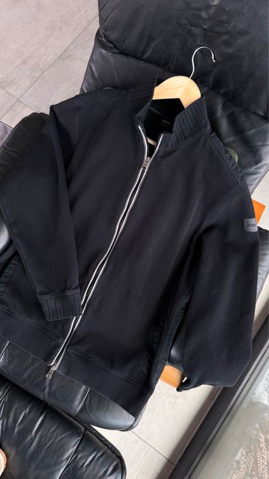 Толстовкачоловіча  на блискавці hugo boss