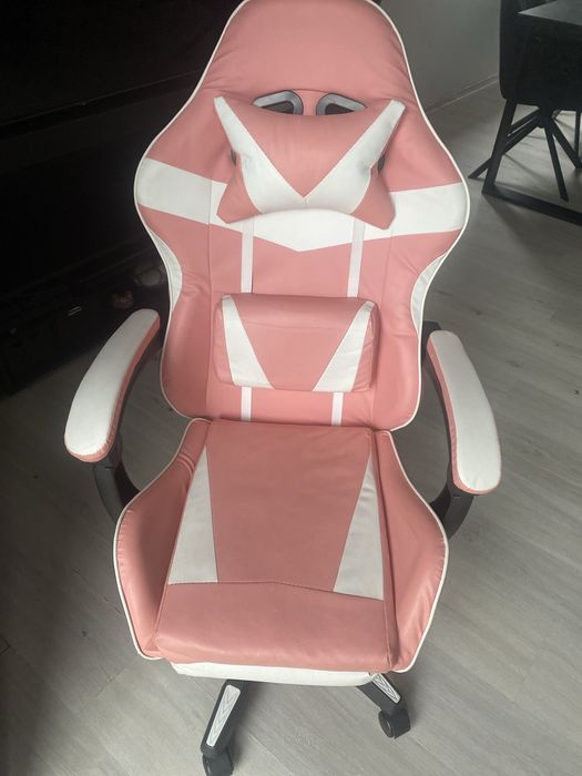 Fotel gamingowy różowy