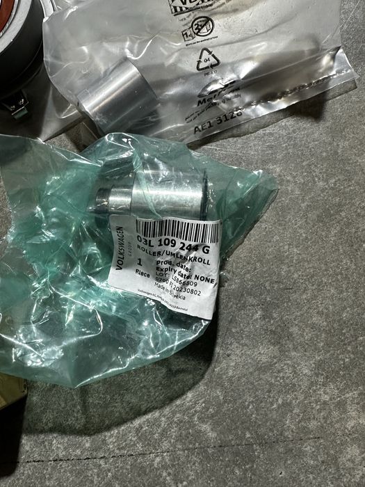 Ремкомплект ГРМ VW 1.6 2.0 TDI Crafter Caddy passat Skoda Audi seat