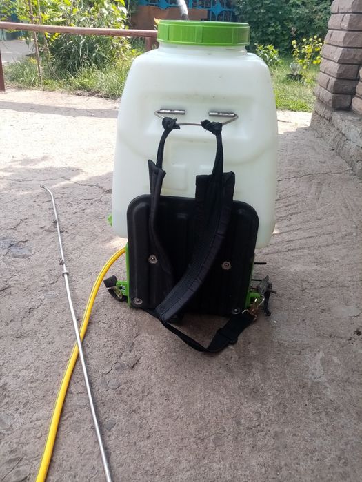 Оприскувач бензо