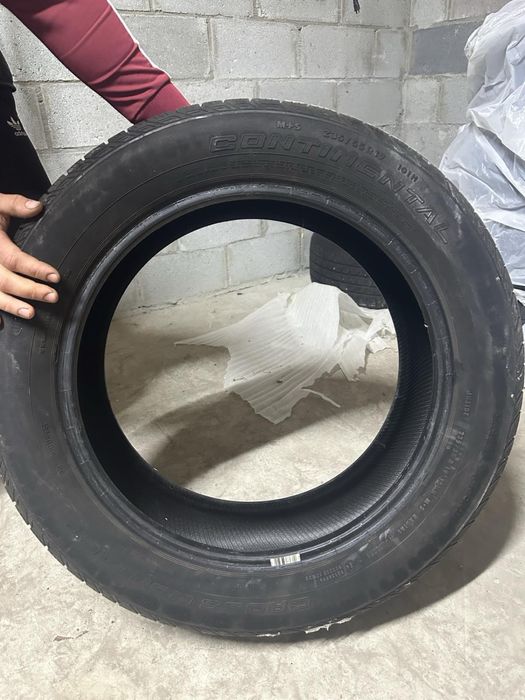 Продам всесезонну гуму Continental Cros Lx 235/55/19
