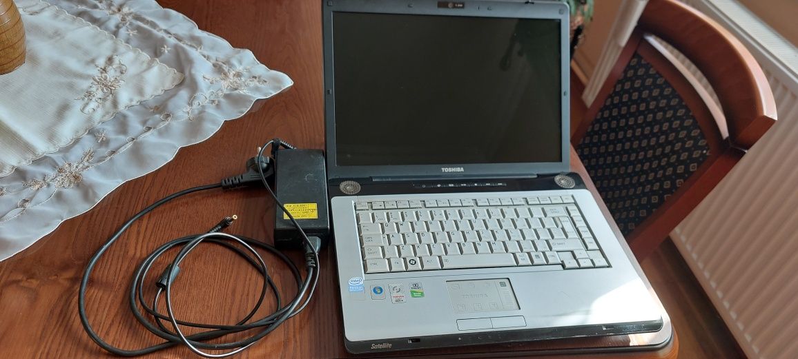 Laptop Toschiba satelite A 200 Window 10