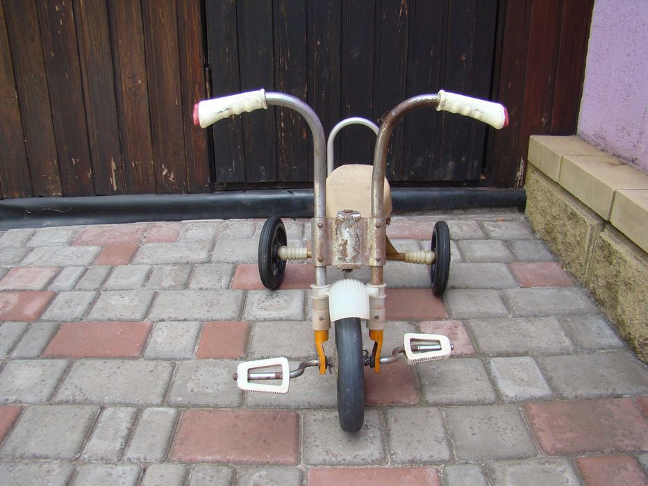 Детский велосипед Малыш из СССР.