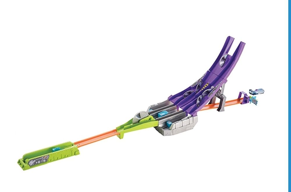 Трек "Острые лезвия" серии "Молниеносные половинки" Hot Wheels