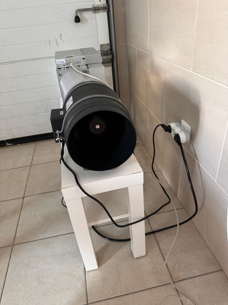 Antminer S19 J pro
