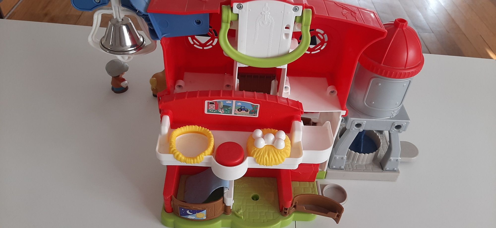 Fisher Price muzyczna farma edukacyjna