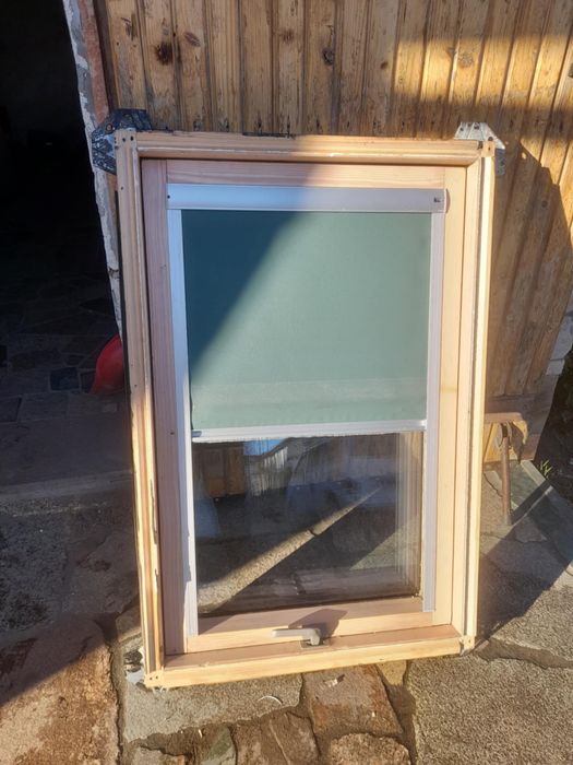 Okno dachowe z roletą 80x120