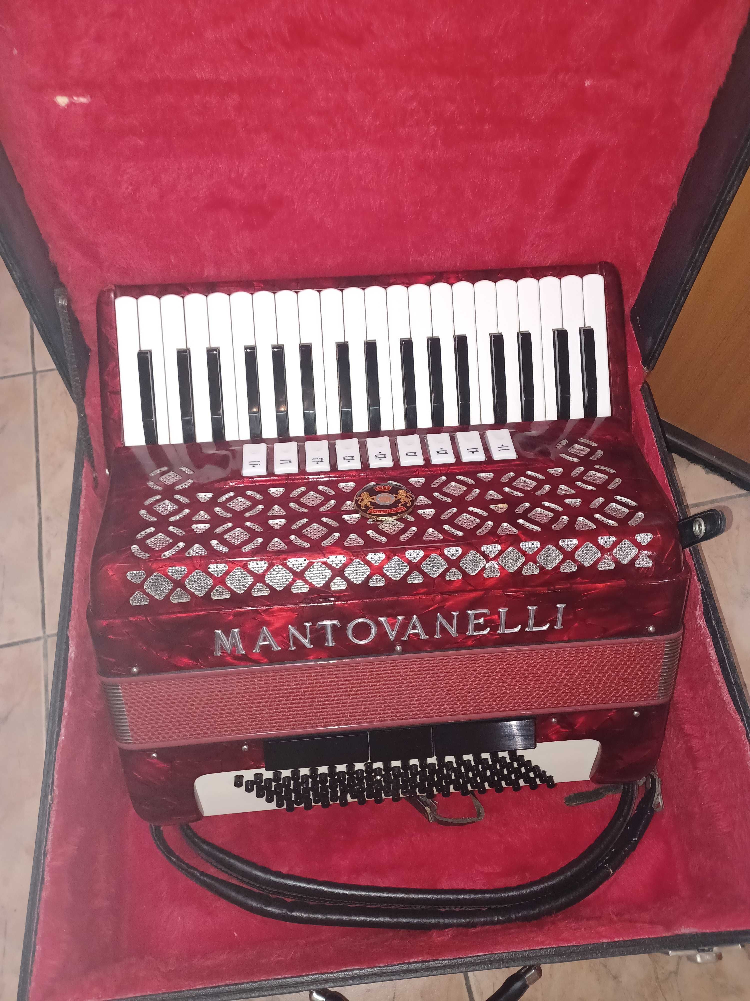 akordeon włoski mantovanelli 96 basów 4 chóry super stan/ zamiana!!!