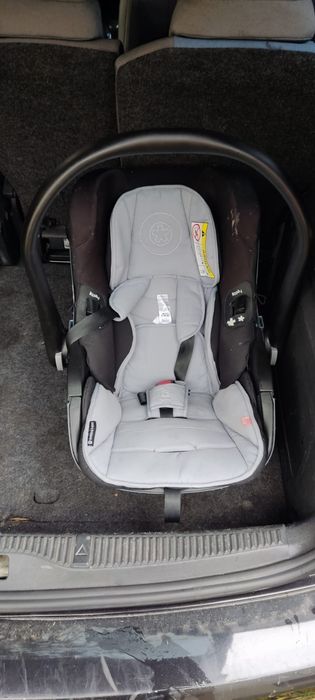 Fotelik samochodowy /nosidełko samochodwe 0-13 kg