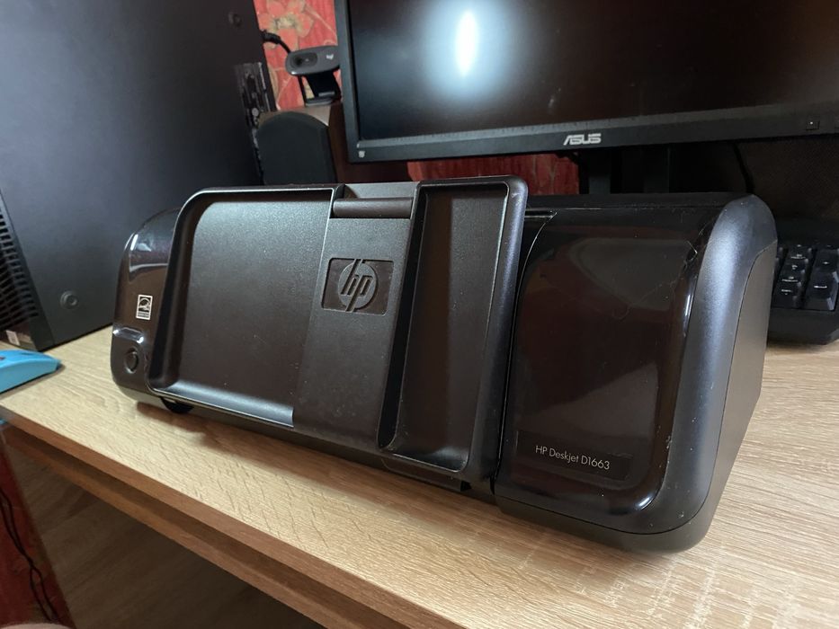 Продам цветной принтер HP Deskjet D1663