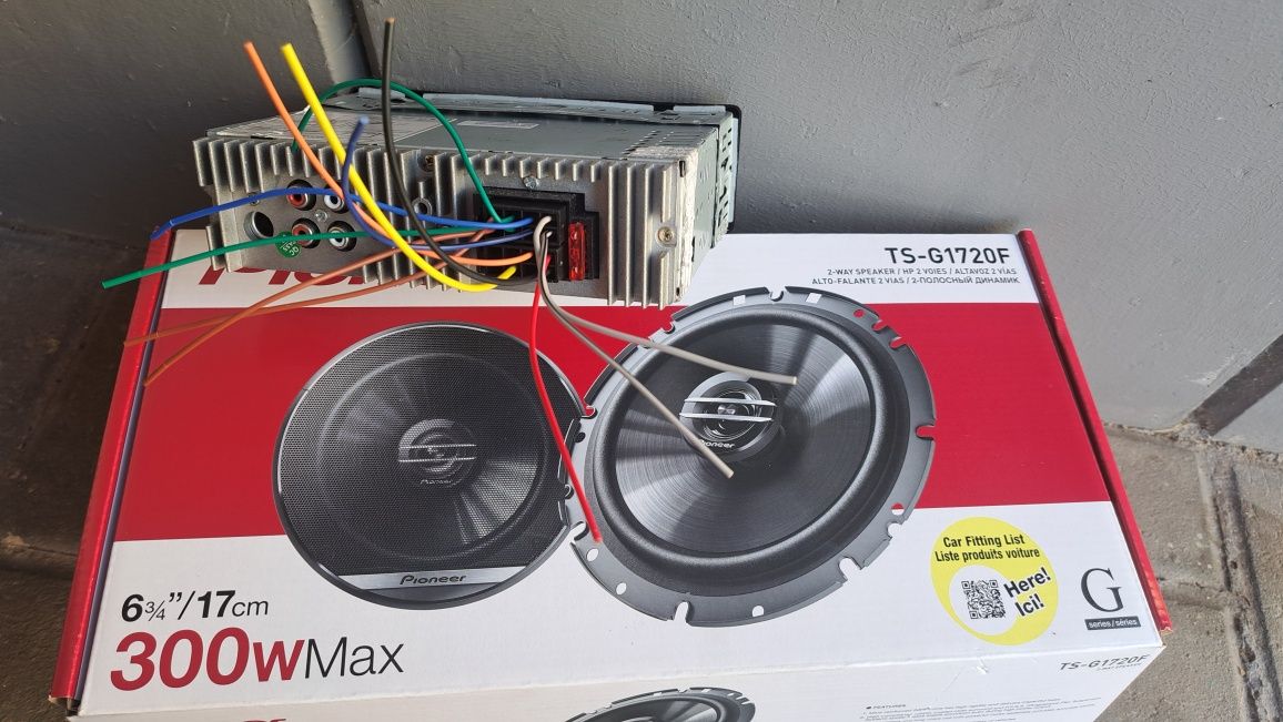 Radio com Bluetooth Xomax + colunas  Pionner