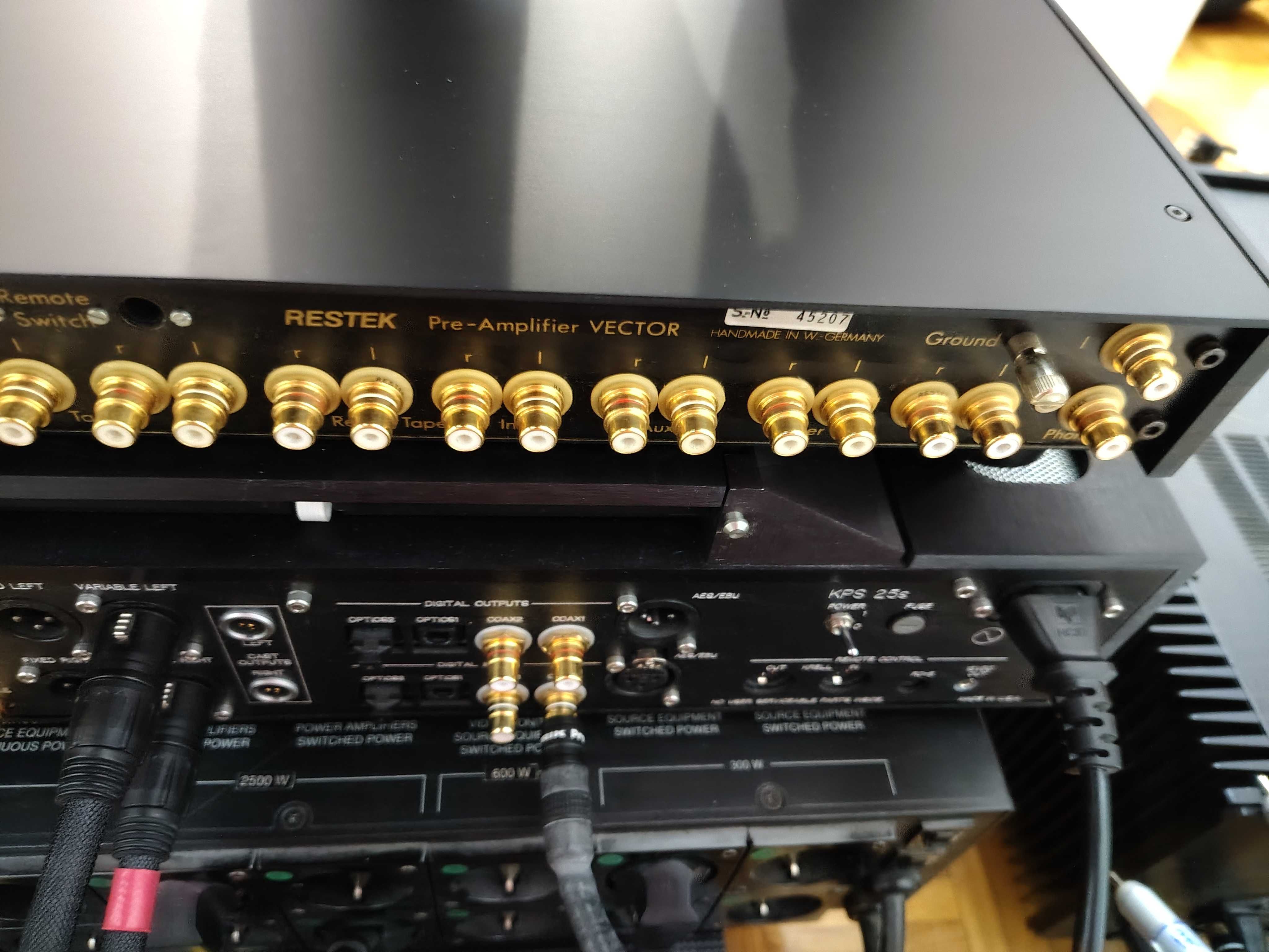 Przedwzmacniacz Restek Vector + PSU