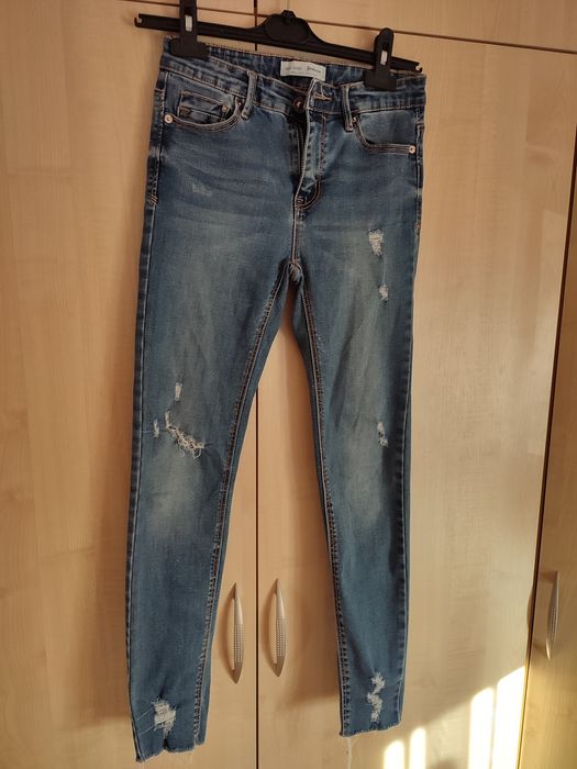 Jeansy high waist Stradivarius