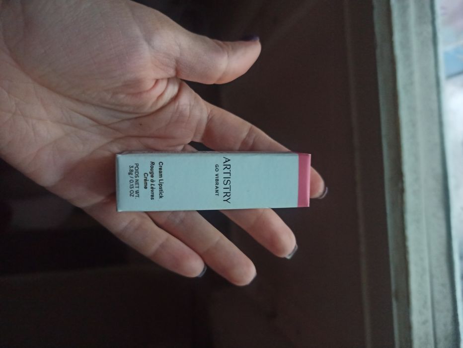 Помада Amway нова