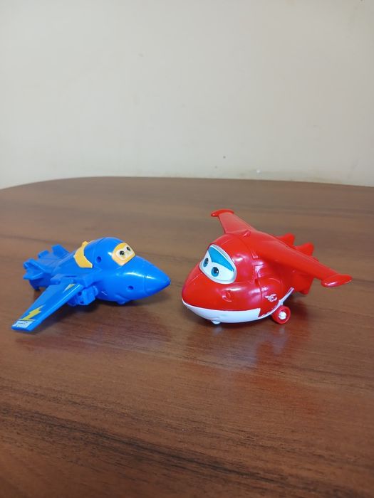 Герої супер крила Джет і Джером