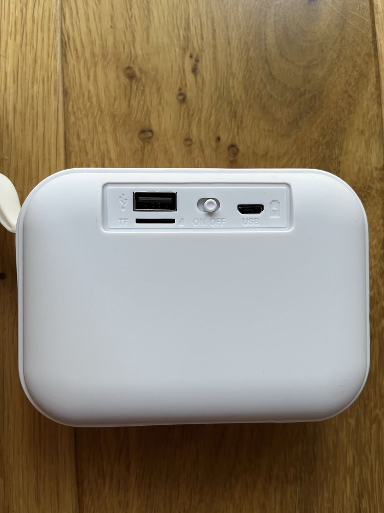Nowy glosnik bluetooth czerwony bialy