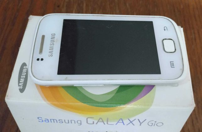 SAMSUNG Galaxy Gio (GT-S5660)