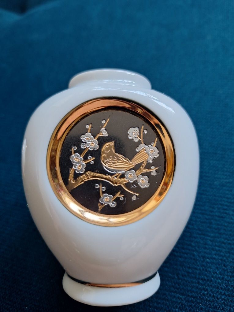 Japońska amforka , naczynie na imbir porcelanowy.