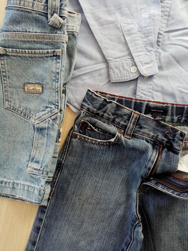 3 Peças de roupa Levi's e Tommy Hilfiger