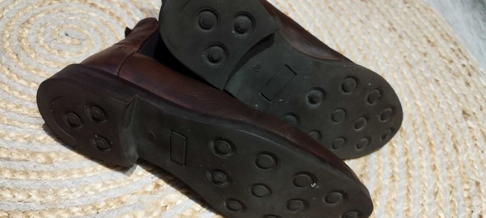 Botas homem em bom estado N.40