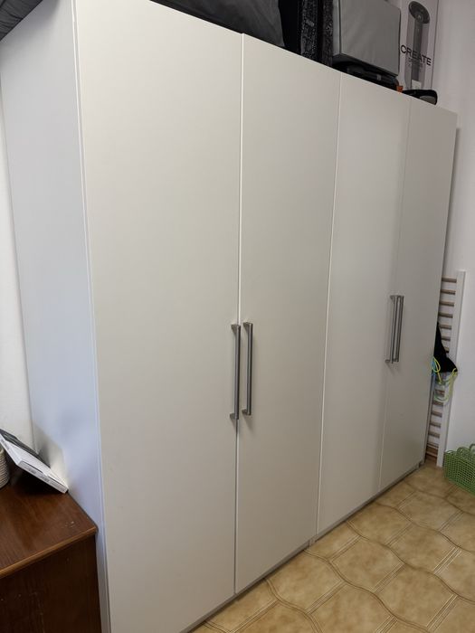 Guarda roupa de casal IKEA