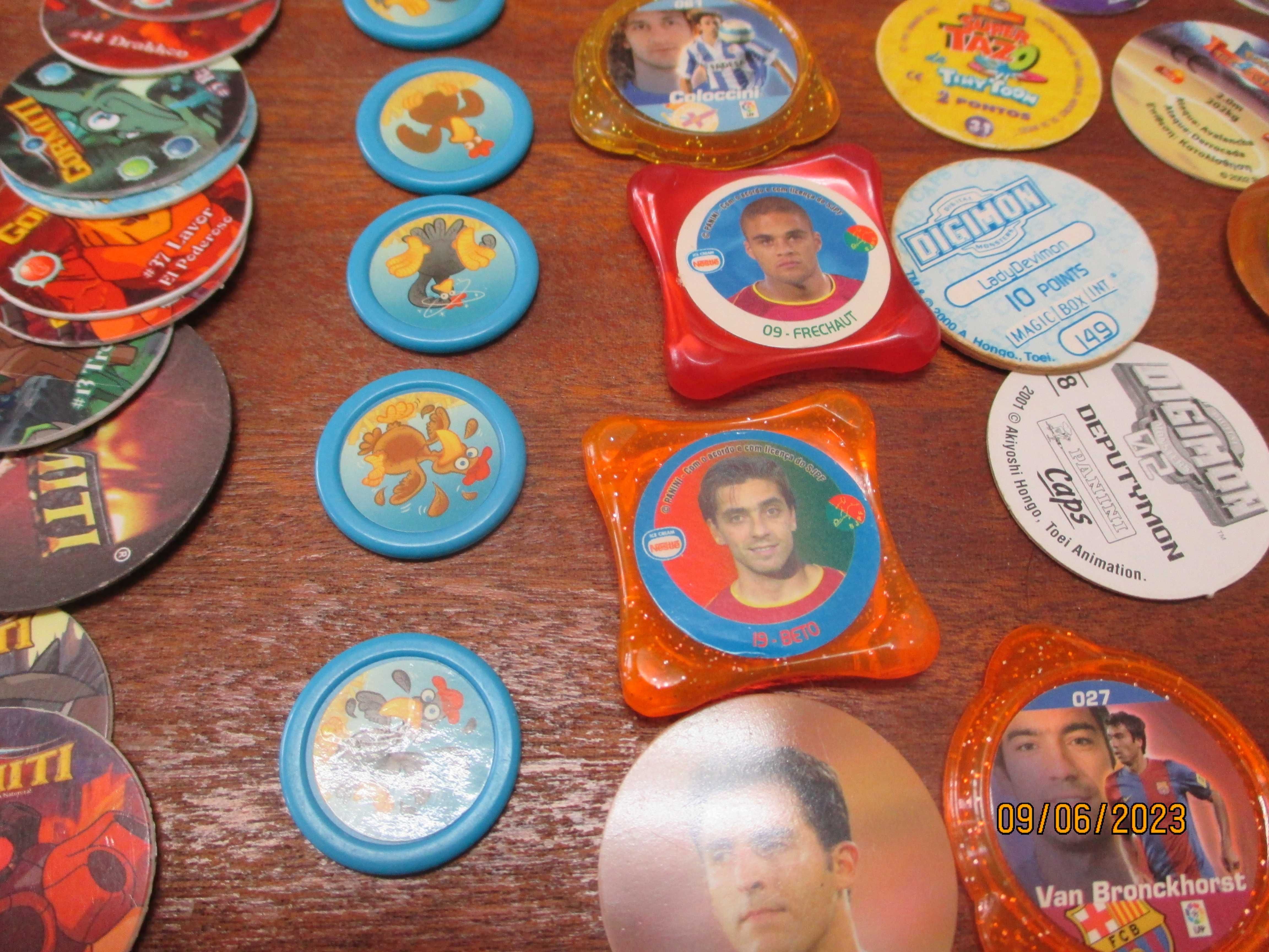 Lote de tazos de diversas colecções