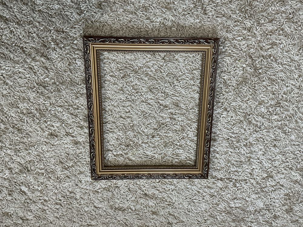 Рамка для картины 41*35,5 см.