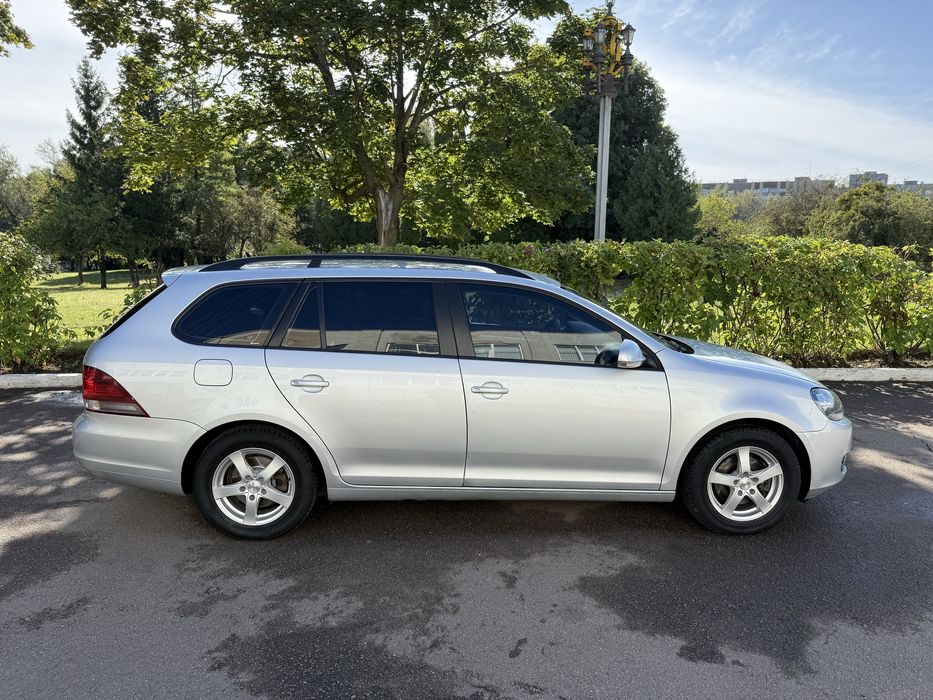 Volkswagen Golf VI універсал