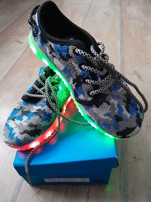 Buty świecące moro adidasy trampki