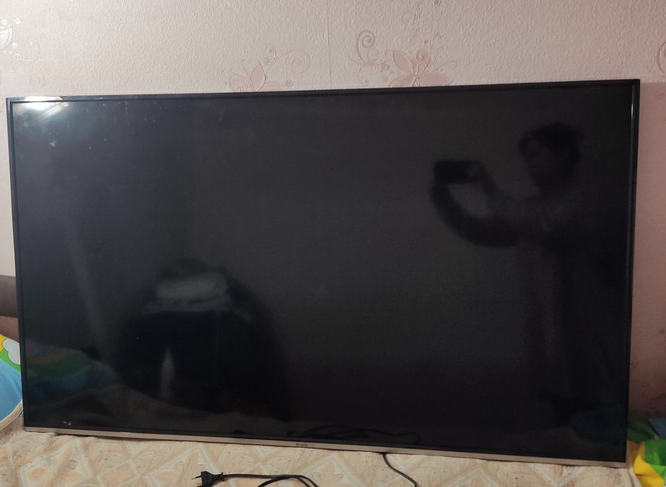 Телевизор б/у в хорошем состоянии