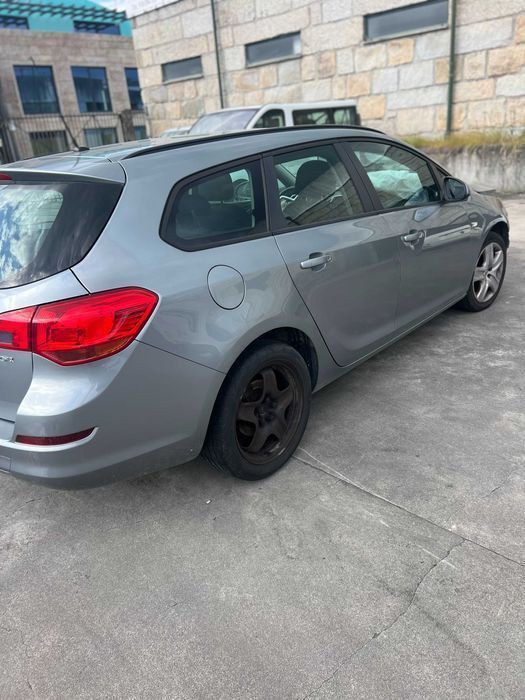 Opel Astra J Sports Tourer 1.3 CDTI de para peças