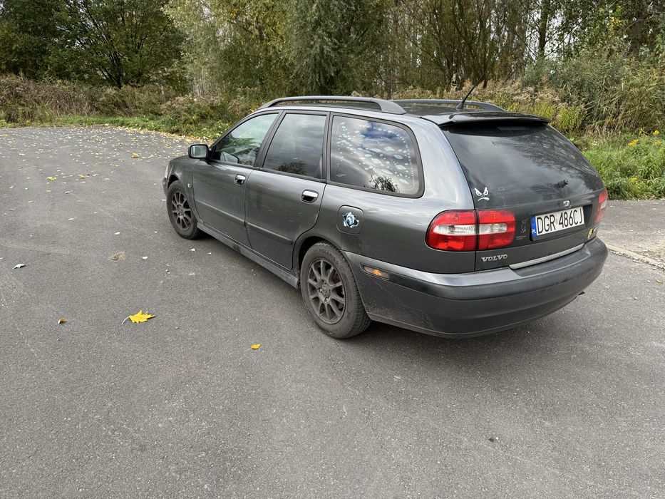 Volvo V40 1.9d 2003r dobry stan, sprawna klima, oplaty 04.26 ZAMIANA