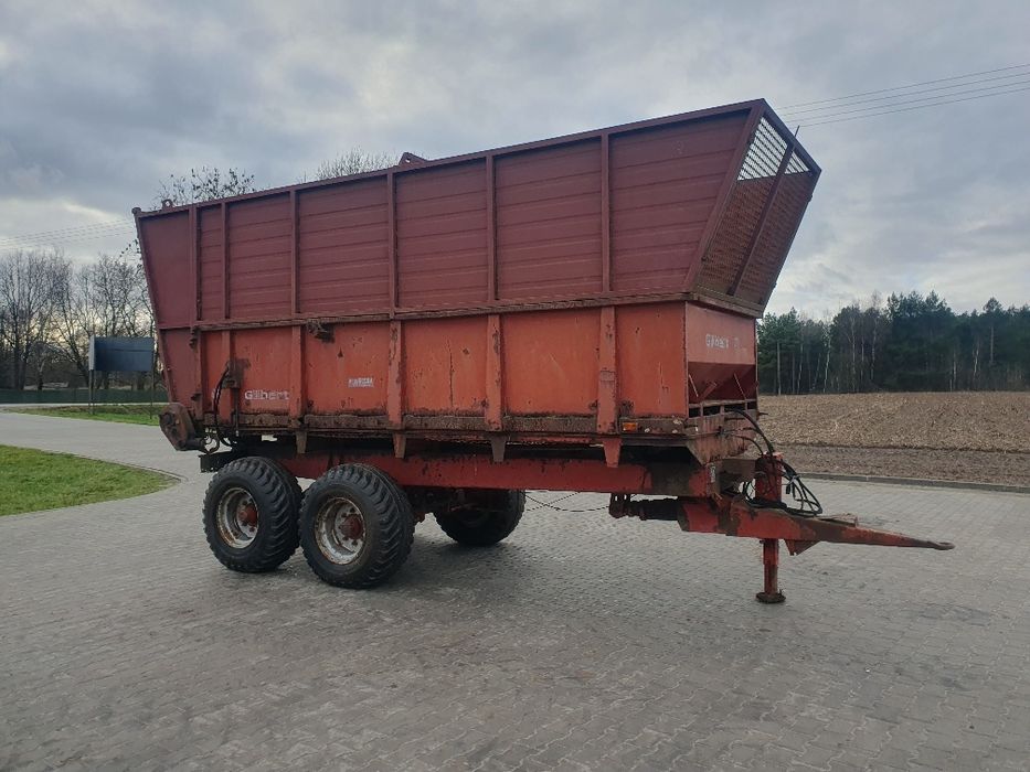 Przyczepa objętościowa do kukurydzy rozrzutnik Gilbert tandem