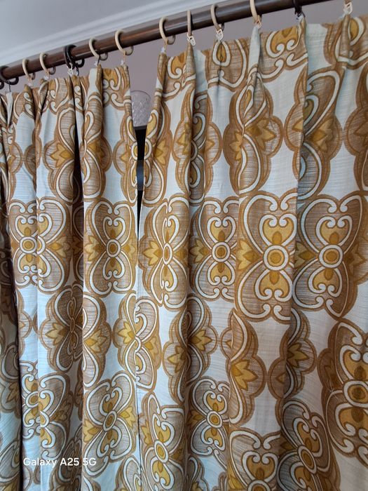 Штори  2шт. 137×245.