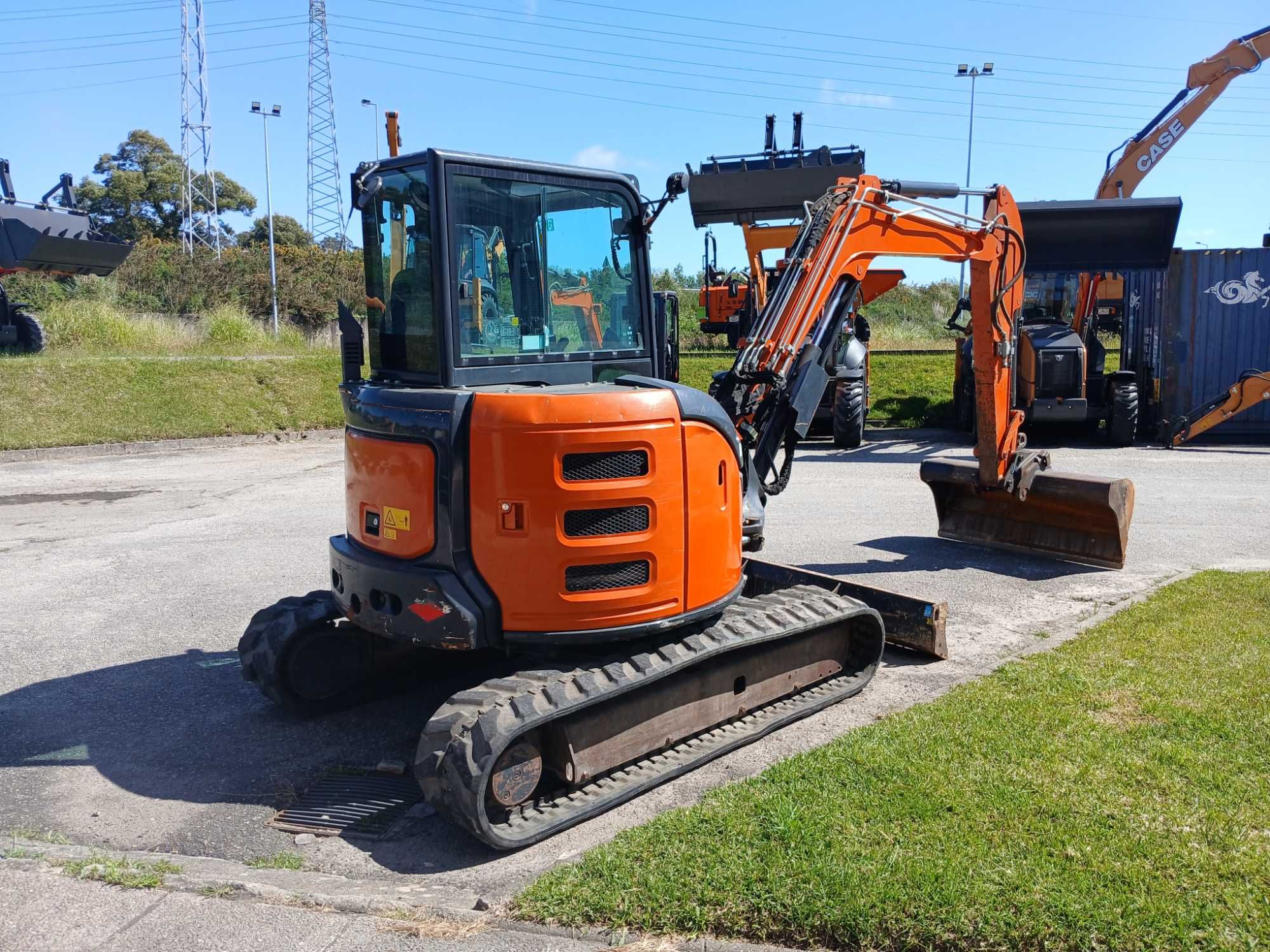 2020 Hitachi zx55u-6 escavadora de rastos borracha 5500kg
