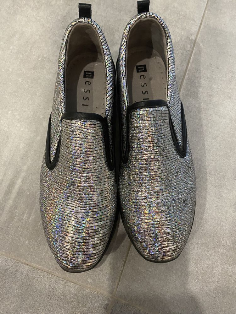 Buty skórzane Nessi holo 39