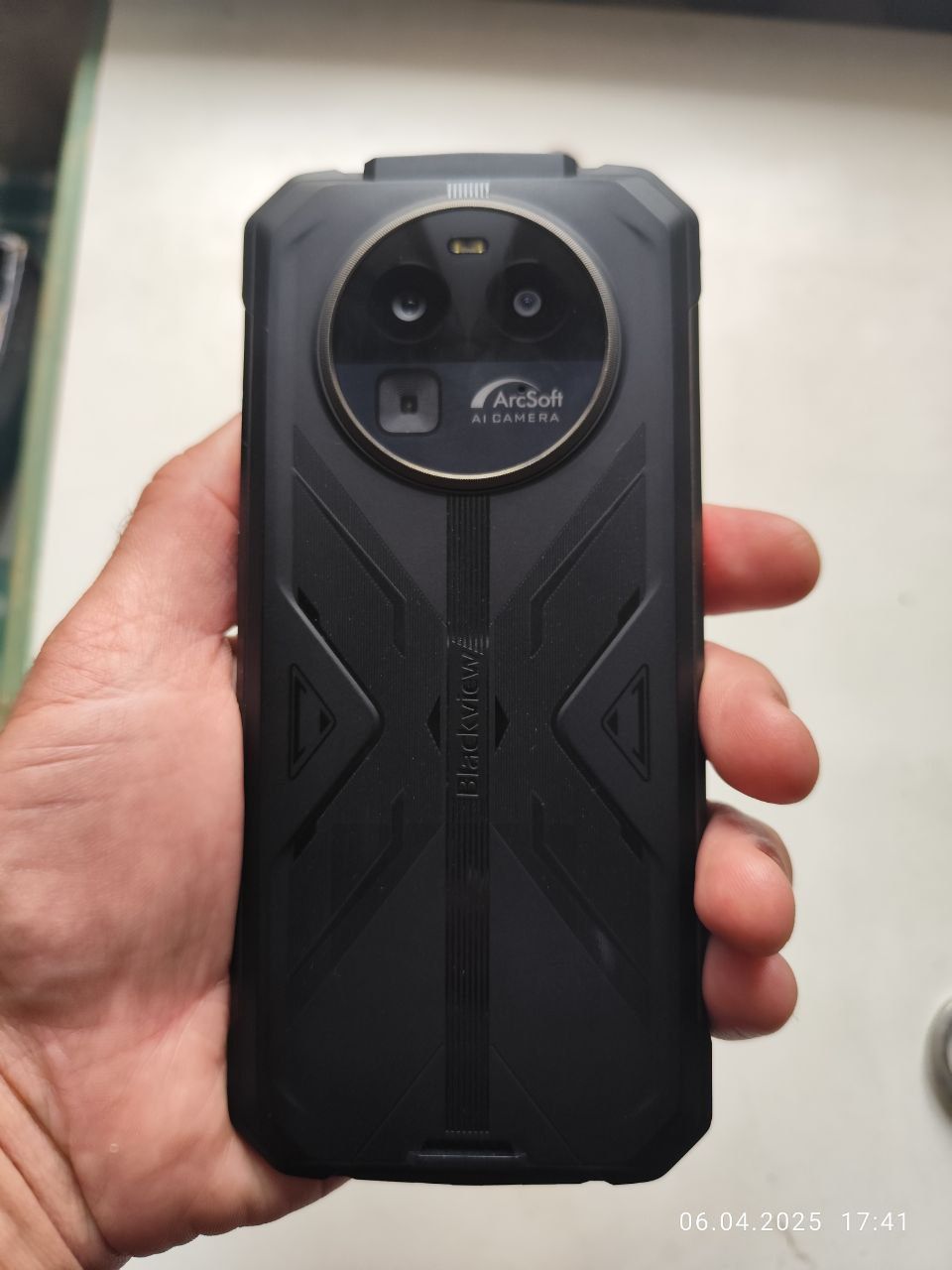 Продам телефон 8/256 Gb
