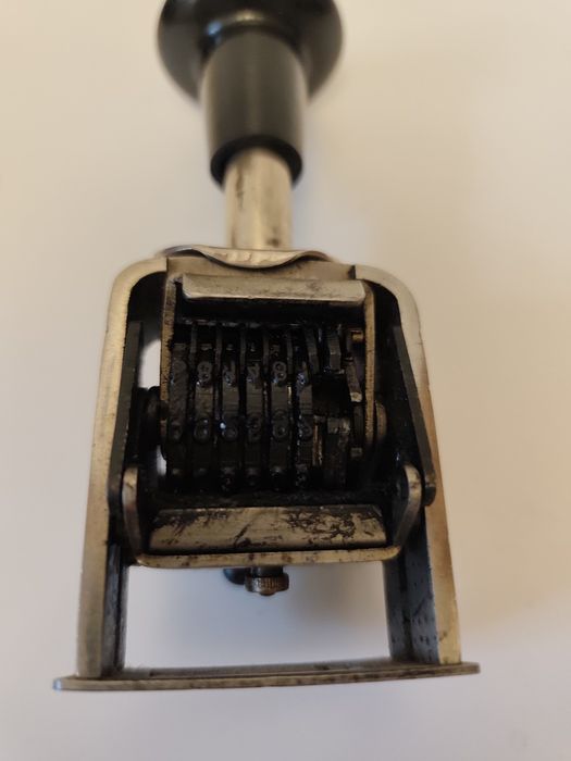 Stary numerator automatyczny