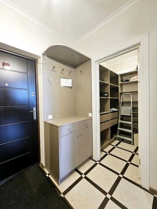 Продажа стильной квартиры в ЖК «Дмитриевский» (ул. Жаботинского). 1K7