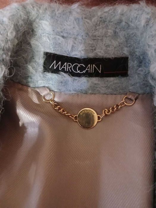 Полупальто Marc Cain небесно-голубого цвета. Размер S-M.