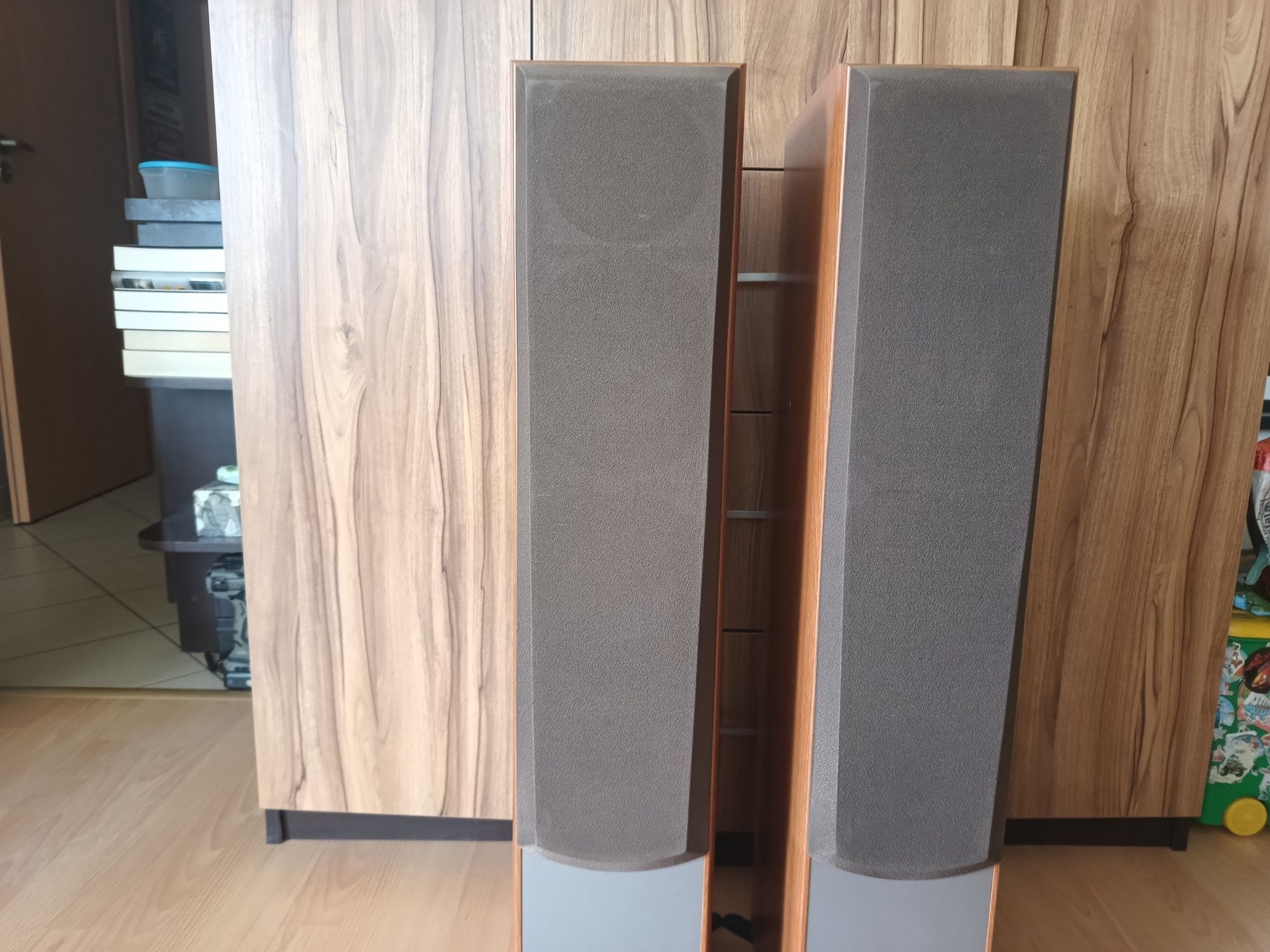 Kolumny podłogowe Yamaha model NS-150