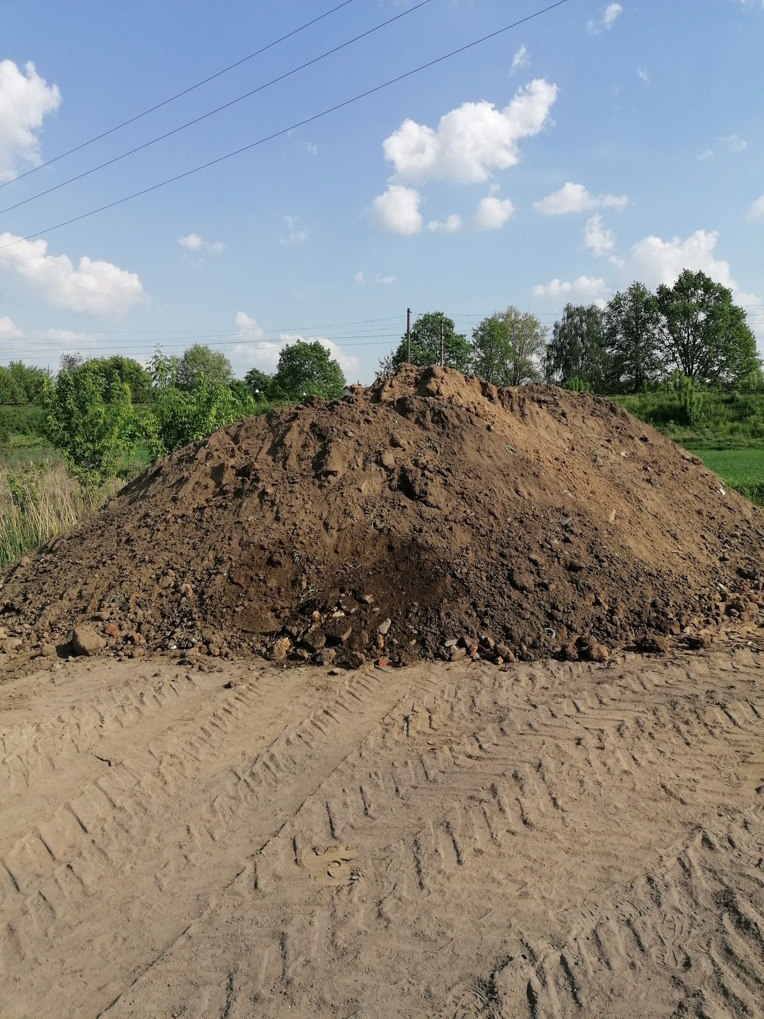 Oddam ziemię na podwyższenie terenu