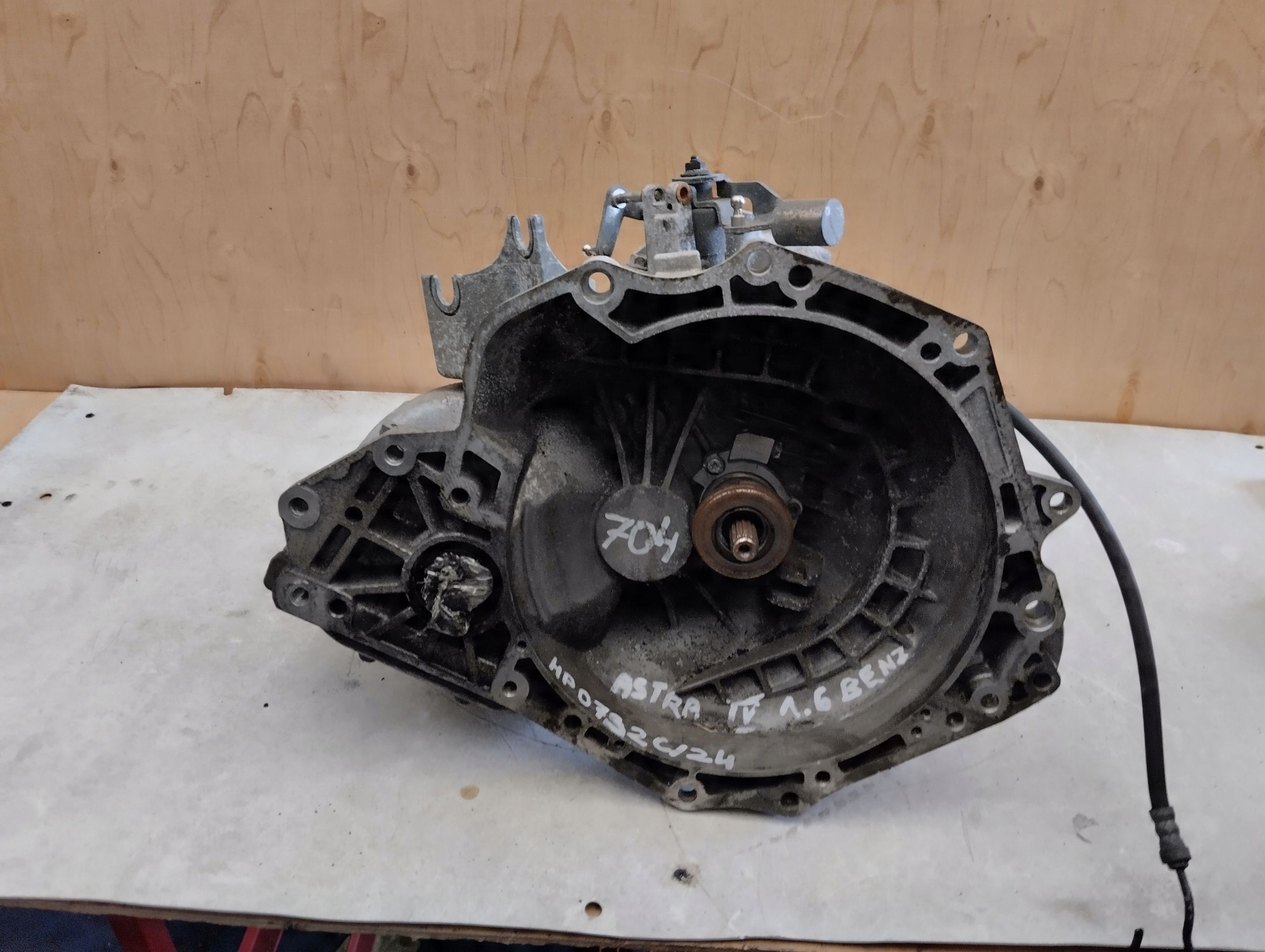 Skrzynia biegów Opel Astra j iv Corsa e 1.2 1.4 16V HP0732C