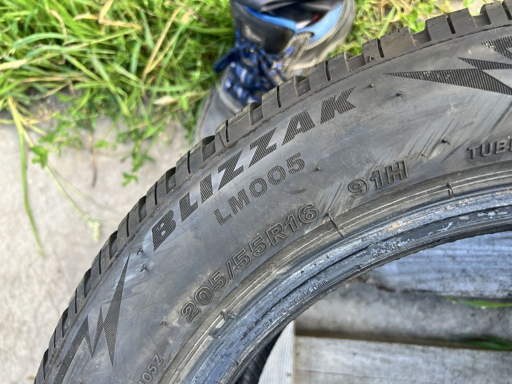 2xopona zimowa BRIDGESTONE w rozmiarze 205/55 R16