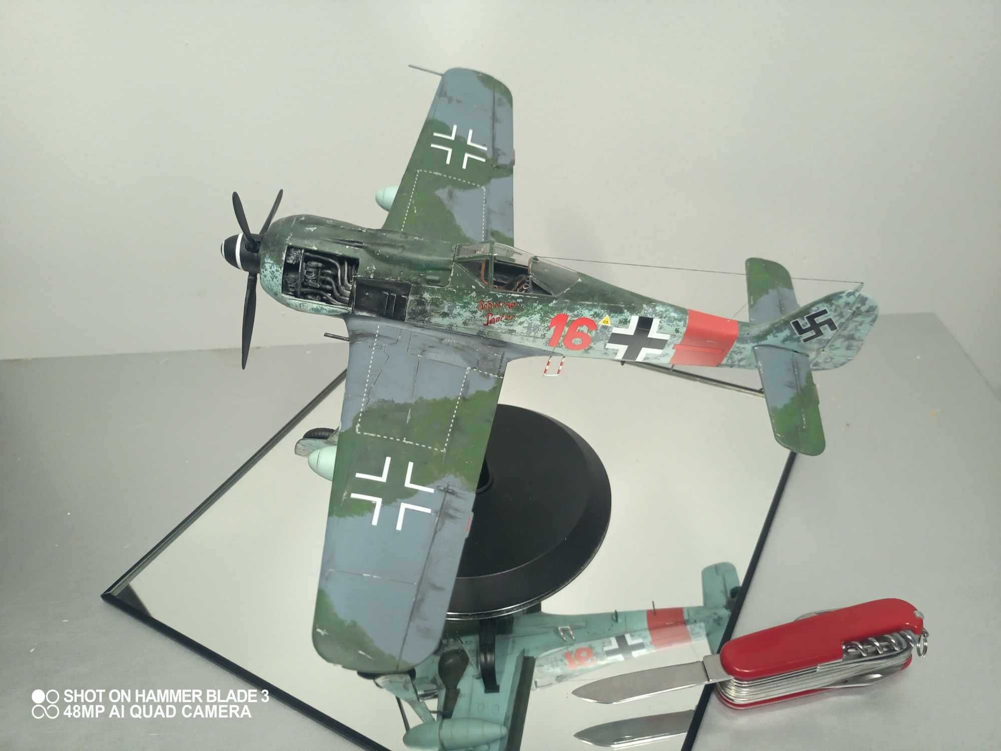 Model plastikowy Fw 190- A8 firmy Revel. Skala 1:32